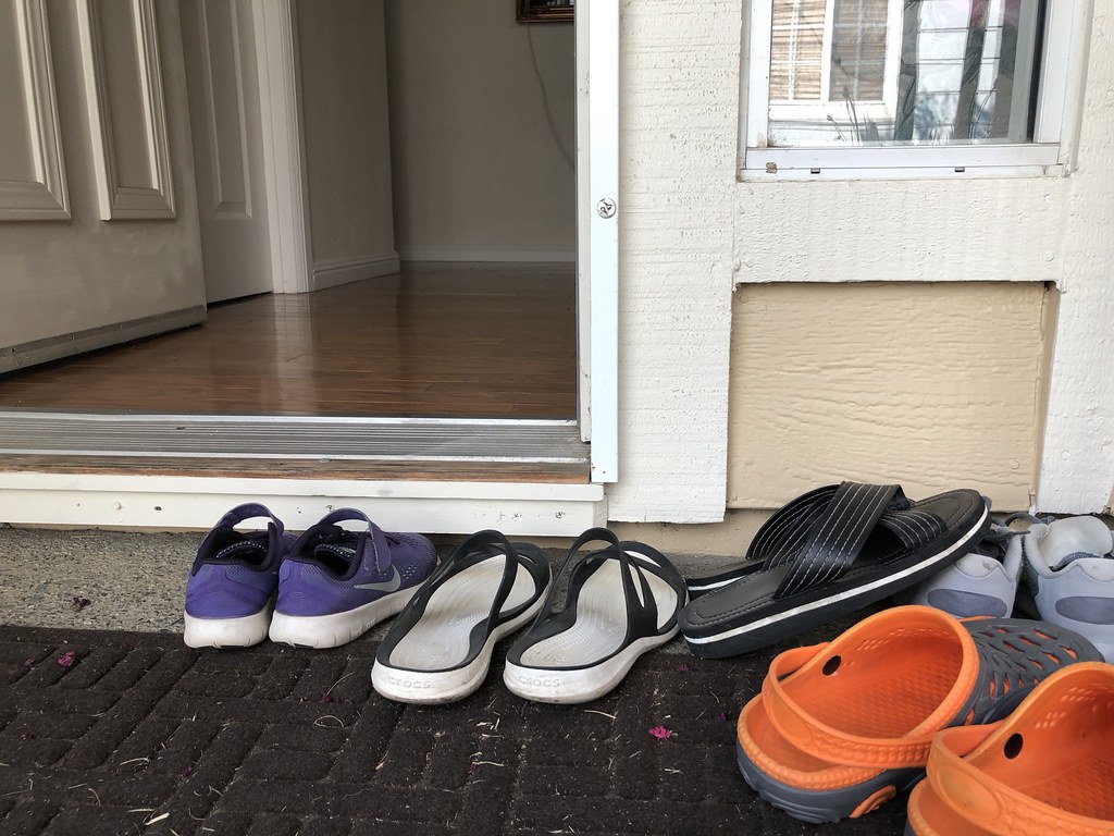 The habit of taking the shoes off at the threshold of the home is a basic traditions of Azerbaijani society, you have to take into account that leave your shoes out, or at least take it off at the front door.