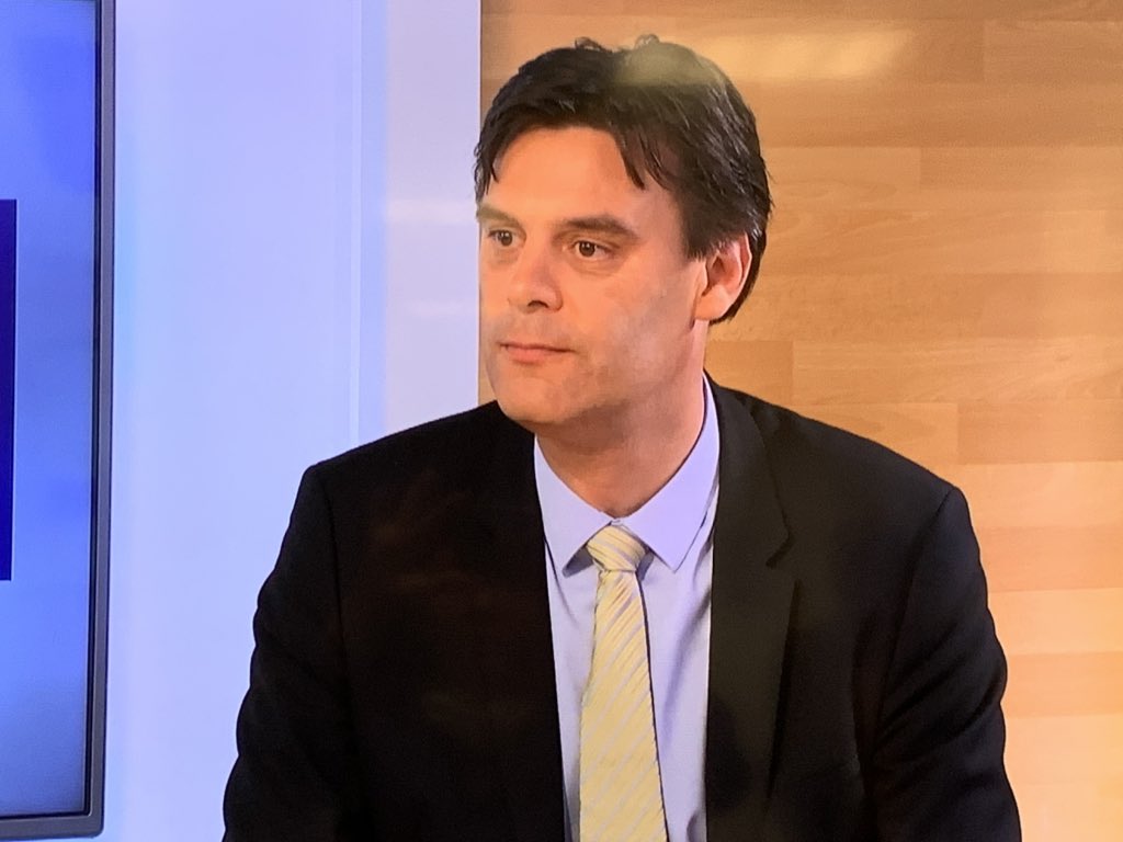 Prefon_Asso's tweet photo. En direct de l’émission https://t.co/7IvFIMc66T @Denis_Ferrand explique l impact #COVID19 sur l’économie. #PrefonTV #associtionPrefon #agentspublics https://t.co/g9lQvajcNd