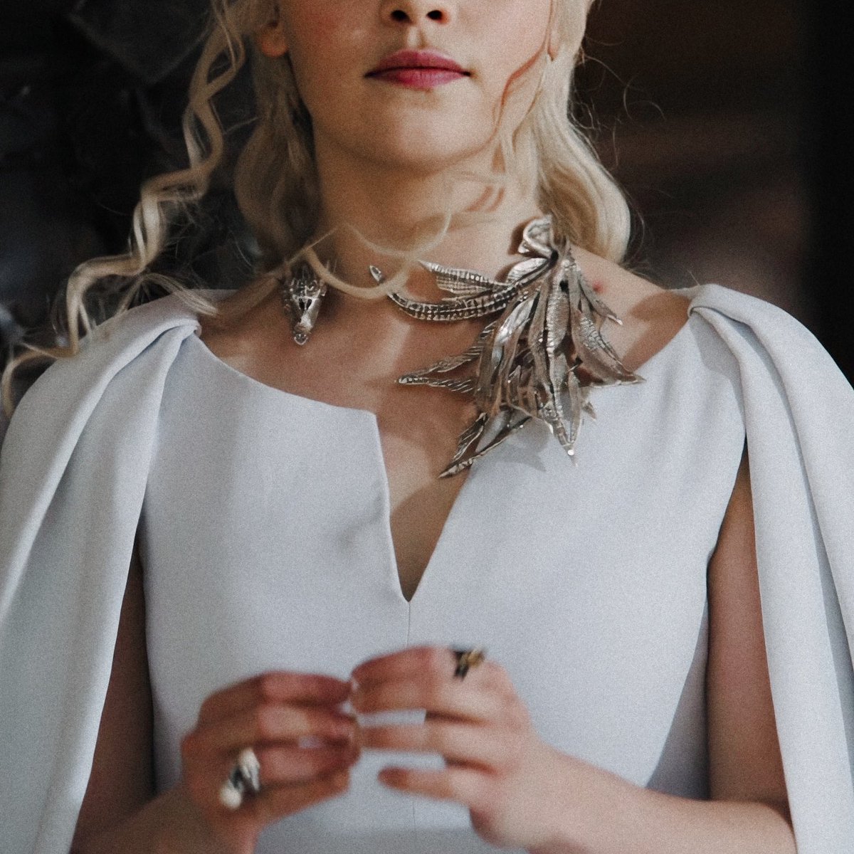 「 TOP 20 DAENERYS TARGARYEN LOOKS 」

#𝟏𝟕 | 60 votes - 18.3%