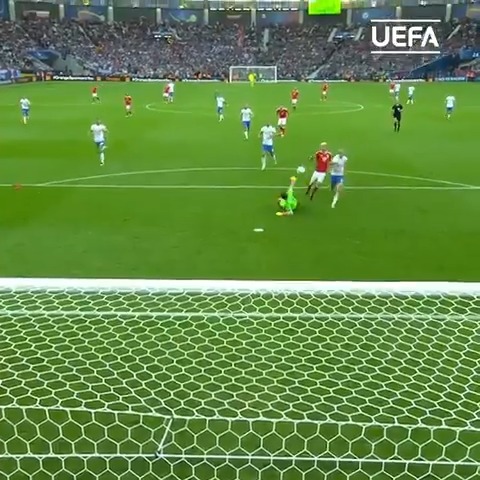        Happy birthday, Aaron Ramsey Describe this finish in 1 word  | | 