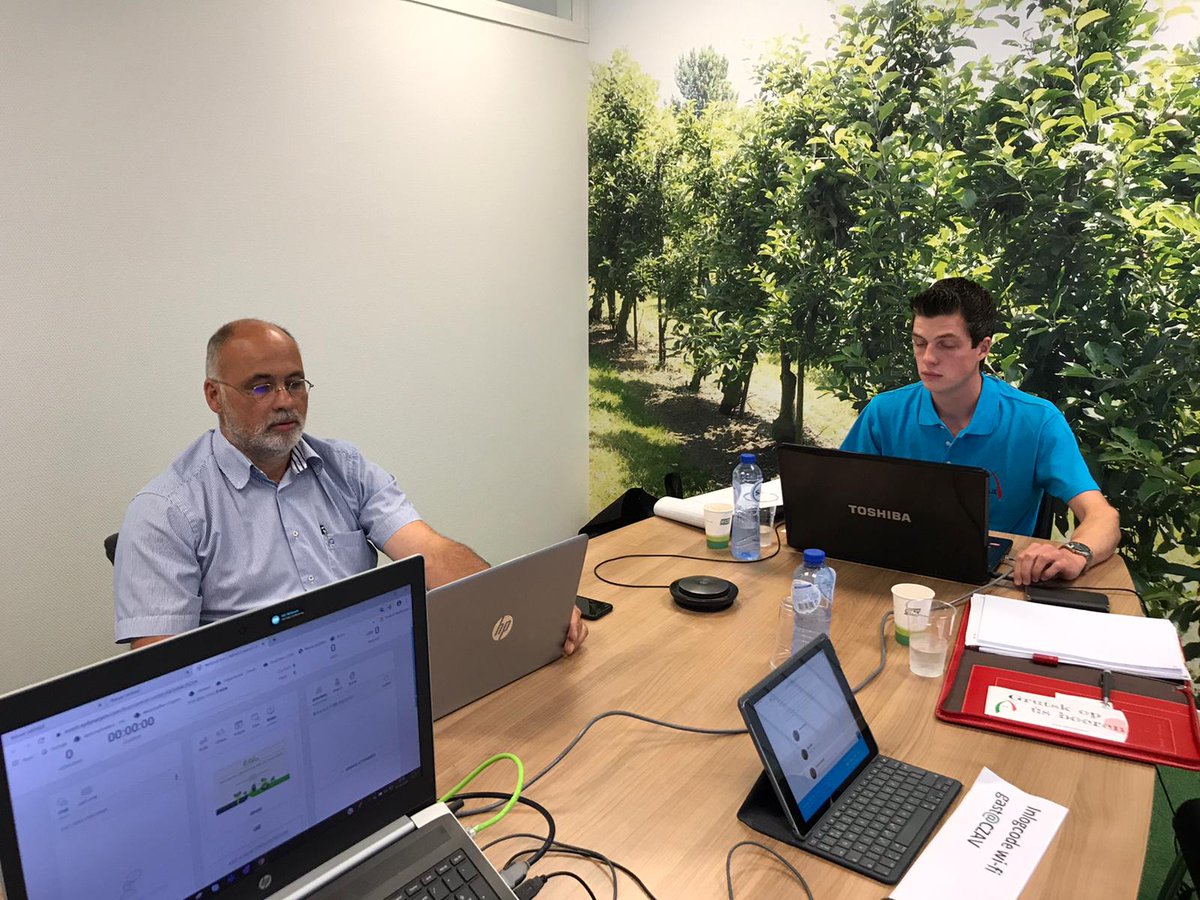 Anders dan anders… zo'n online open dag met @CZAVvoorboeren, <a href="/Proefboerderij/">Rusthoeve</a> en <a href="/ZLTO/">ZLTO</a>. Leon Mol en <a href="/JoAnnesdeBat/">Jo-Annes de Bat</a> bedankt voor jullie bijdrage aan het jongerenprogramma over keurmerken!