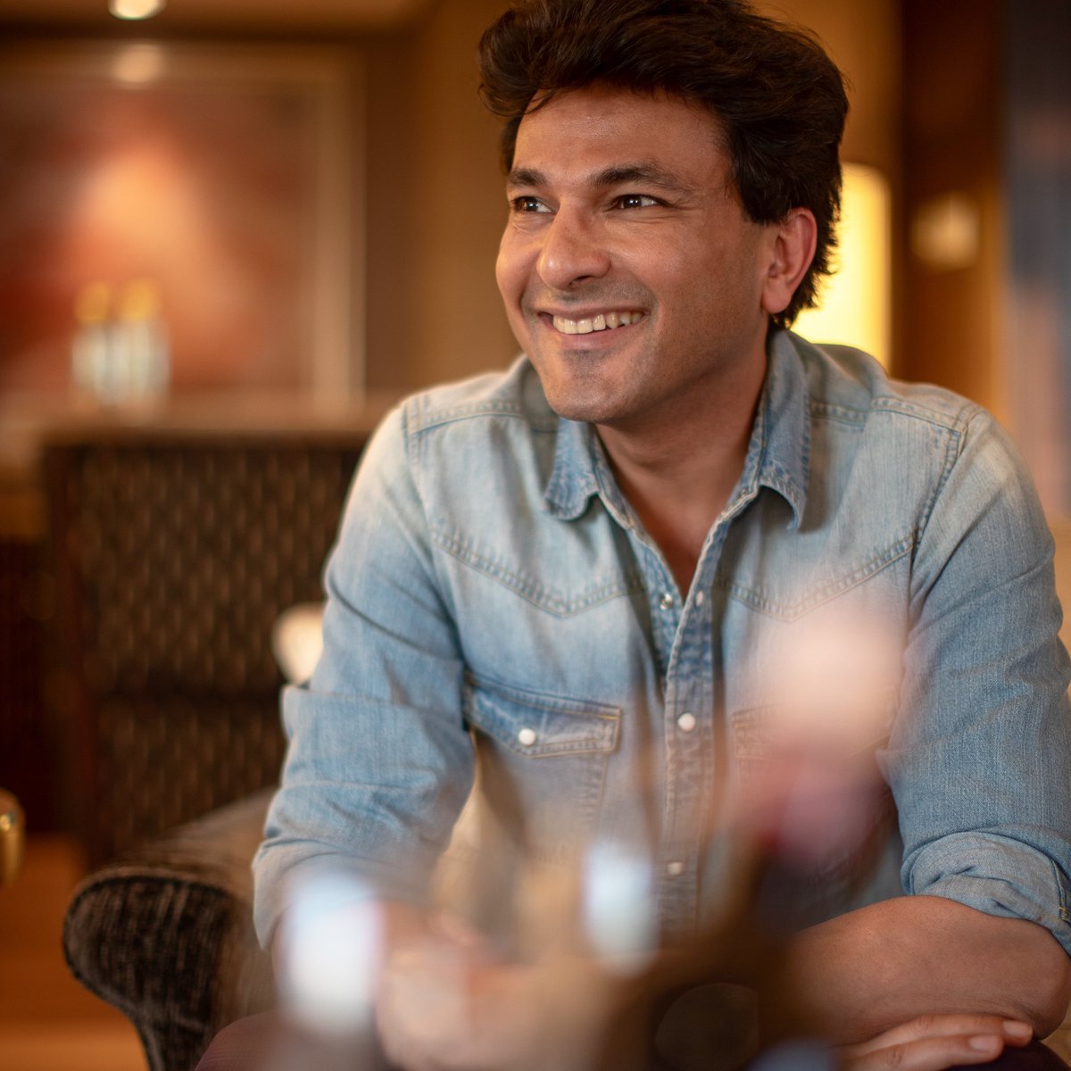 Vikas Khanna (@thevikaskhanna) on Twitter photo My audition for MasterChef India happened in 2011 in June at <a href="/HyattRegencyMum/">Hyatt Regency Mumbai</a>
Its been my home in Mumbai always.
The staff & management is like my family.
Proud to be our Venue for EPIC FOOD DRIVE, Benefitting #DabbaWallas #TVSupportingStaff
Thank U @hardip_marwah forever🙏🏼 My audition for MasterChef India happened in 2011 in June at <a href="/HyattRegencyMum/">Hyatt Regency Mumbai</a>
Its been my home in Mumbai always.
The staff & management is like my family.
Proud to be our Venue for EPIC FOOD DRIVE, Benefitting #DabbaWallas #TVSupportingStaff
Thank U @hardip_marwah forever🙏🏼