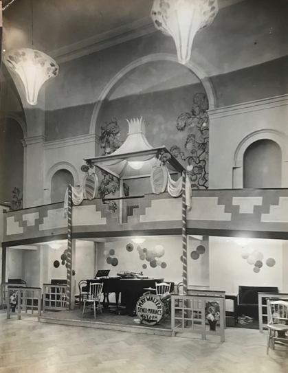 But Wornum& #39;s real skill was as an interior designer; he was good friends with Oliver Hill and shared his taste for exuberant interiors. This is his design for Derby Palais de Danse