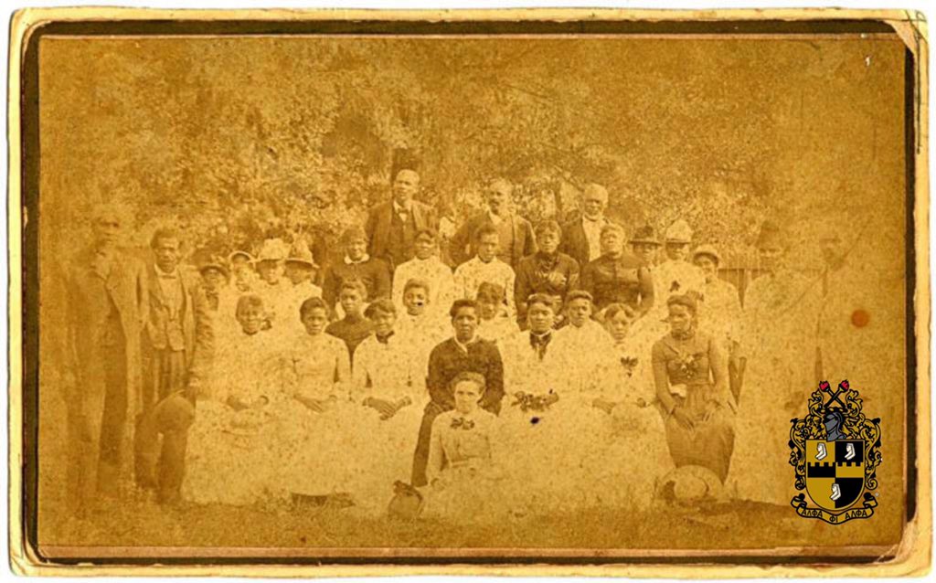 apa1906NETwork's tweet image. #JuneteenthHistory || This picture features a group of community members in Emancipation Park - established in 1872. Read their story on our Facebook or IG page. 

It is important that we honor our ancestors and be counted. Complete the US Census! Go to: my2020census.gov