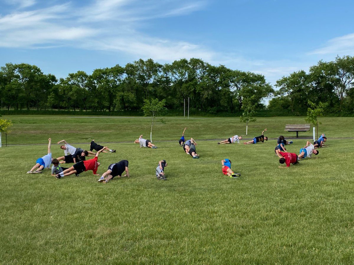 LSHS_Cougars's tweet photo. https://t.co/4Hf2Ta5FX6 
Come and join Summer Running! Get fit, fast and make new friends. Open to girls and guys 6-12th grade M-F 8-9:30am. https://t.co/xGCsephPzI