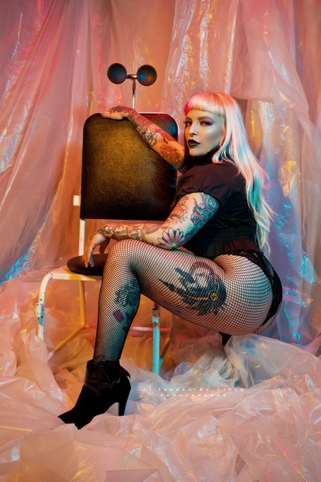 Heard you guys were looking for some cake 🍰  https://t.co/f2MDYKgWPF still just $3.50 for the month https://t<a href="/tag/votehimout2020"class="tags"><span>#votehimout2020</span></a>