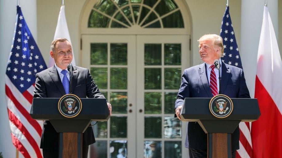 visegrad24's tweet photo. Polish President Duda will be the first foreign leader to meet with President Donald Trump in the White House since the outbreak of COVID-19. 

Polish-American relations have never been stronger.

🇵🇱-🇺🇸 https://t.co/9DawbQ0FE5