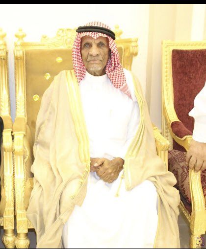 AgailALEnaze's tweet photo. لوالدكل منكم حق عليه،بأن يفخربه،ويشدو بفعله، ويرفع اسمه،ويرى الناس أثر تربيته عليك،وحسن رعايته فيك،
فلاترفع فوقه رجلا
ولا تؤخرفي ميدان مدحه رِجلاً،
أبوك أبوك،
من أسبابِ وجودك،
وتقويةعودك،
وماوجدتُ فاخرا بأبيه إلا وكان كريم النفس،
حر الوجه.
 #يوم_الاب_العالمي
الوالدالقائدحفظه الله https://t.co/VrUN14LmQe