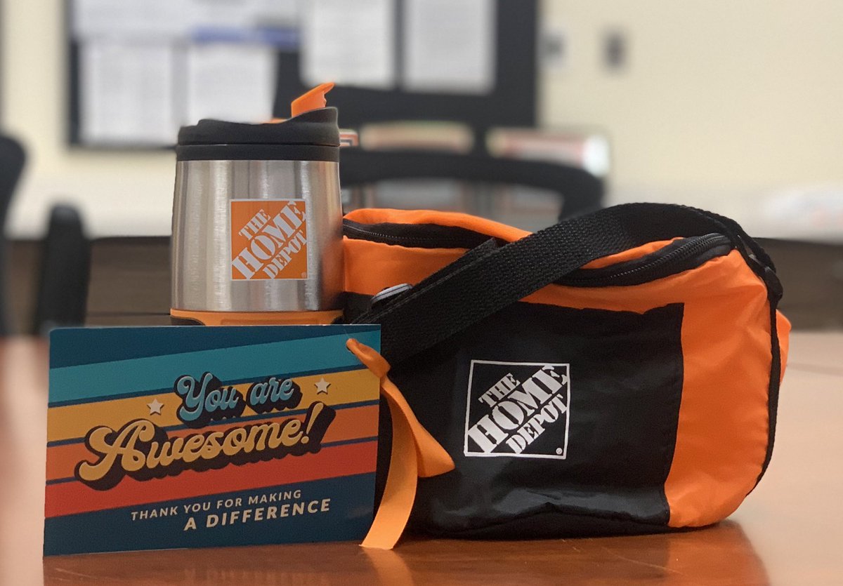 KHd2727's tweet photo. The team @hd_2727 wants to give a huge thank you to @XKerrigan @SallyGansior @michael_chirco @DEM33RGP @JennywoodHD @m24_monica for the gifts 🎁 @JuanitaQ1 https://t.co/YmhNqWpdYe