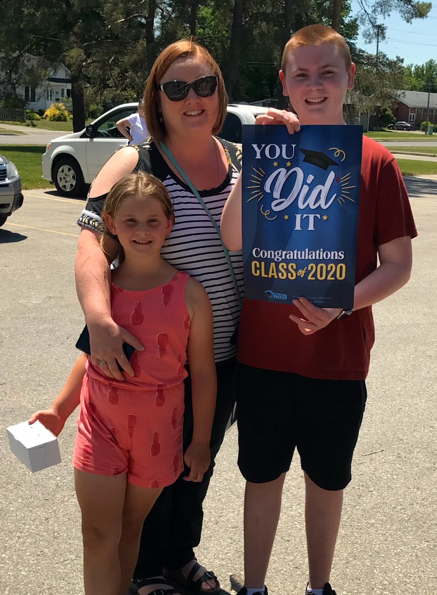 Lockes22's tweet photo. You did it! Congratulations @Lockes22 graduating #classof2020 🦁 We are so proud of your accomplishments &amp; look forward to your formal celebration in the Fall! Thanks Mr. Beaumont, Mr. Chee, Mr. Pilitsis, Mr. Preston &amp; Gr. 8 Grad Committee for making today’s pick-ups so special! https://t.co/xIbcFKuU6I