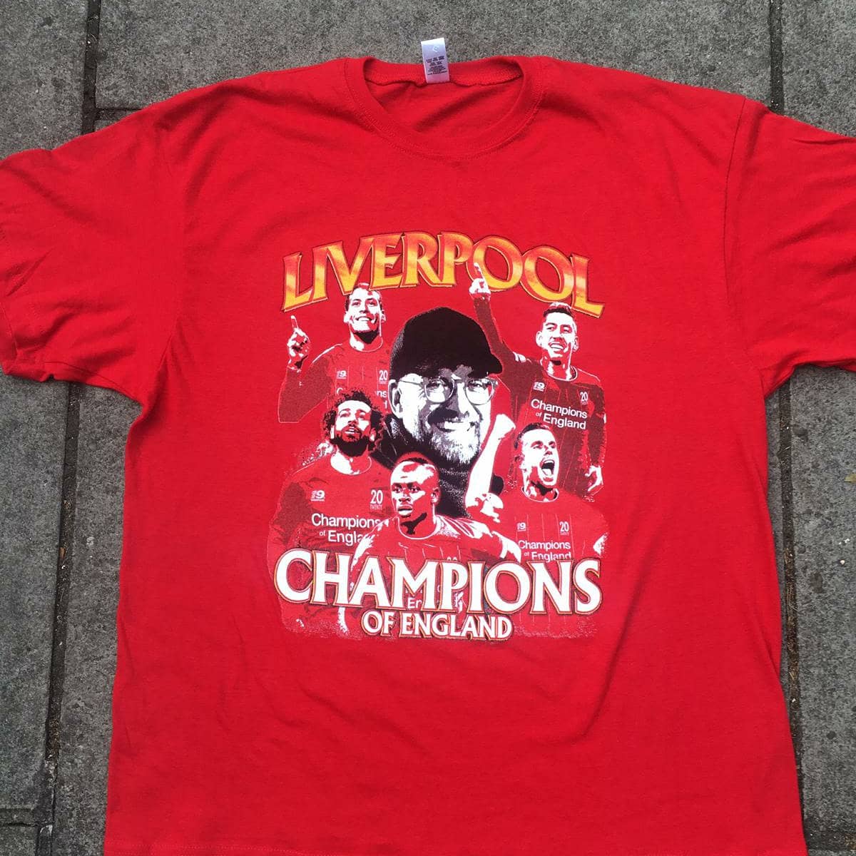 LfcFlags's tweet photo. Flags/Scarfs/Tshirts  DM for more Info https://t.co/nVzdkxahmF