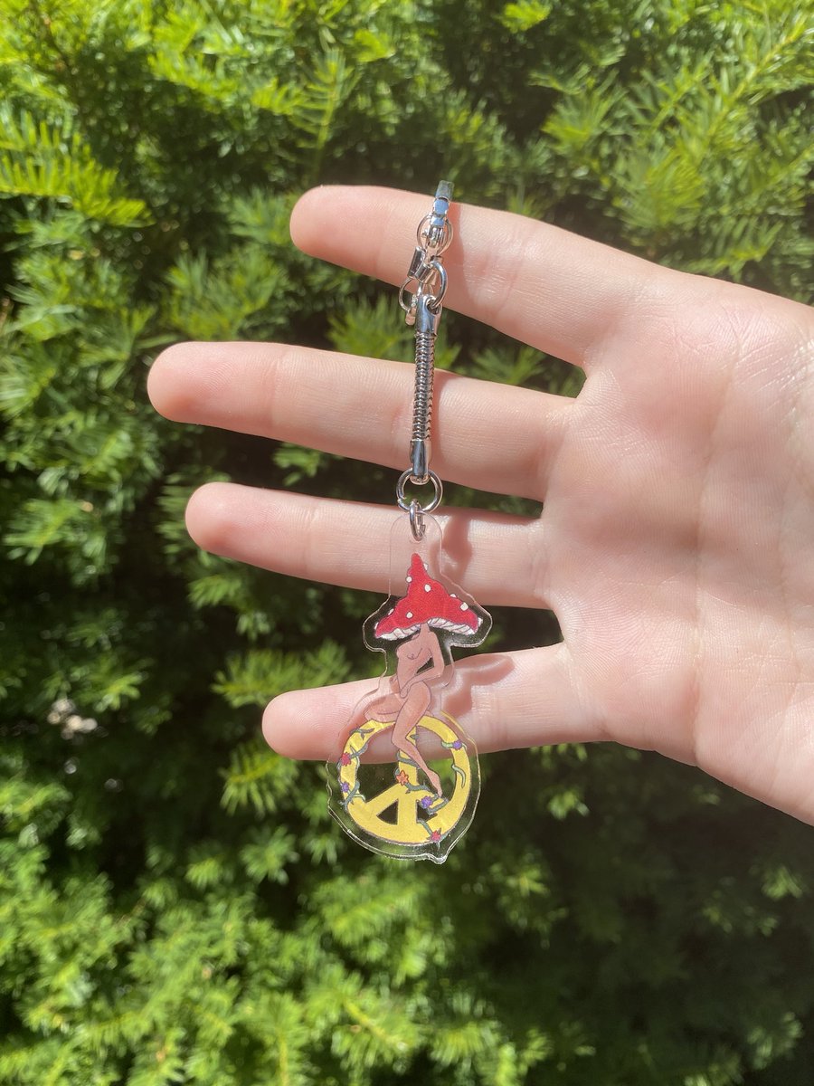 FadedFairieArt's tweet photo. hello everyone ✨ i just updated my shop with Babes For Peace keychains!! they include a super easy attachment piece, one that won’t cause you to break your nails getting it on! everything on my site includes free shipping 🍄 rts are truly appreciated! x
https://t.co/V2zbrLvong https://t.co/dCEXPshvgd