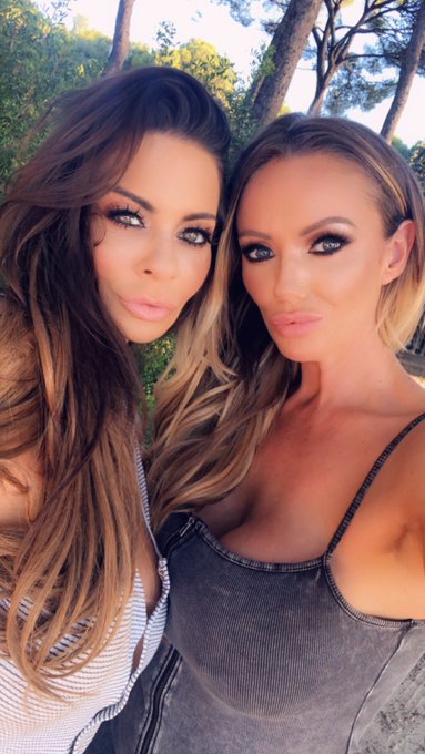 OMG 😜 how hot is my friend @Linsey_Dawn do you want to see us together shooting new ❌❌❌ content for our<a class="tags" href="/tag/linsey_dawn">@linsey_dawn</a><a href="/tag/adultwork"class="tags"><span>#adultwork</span></a>