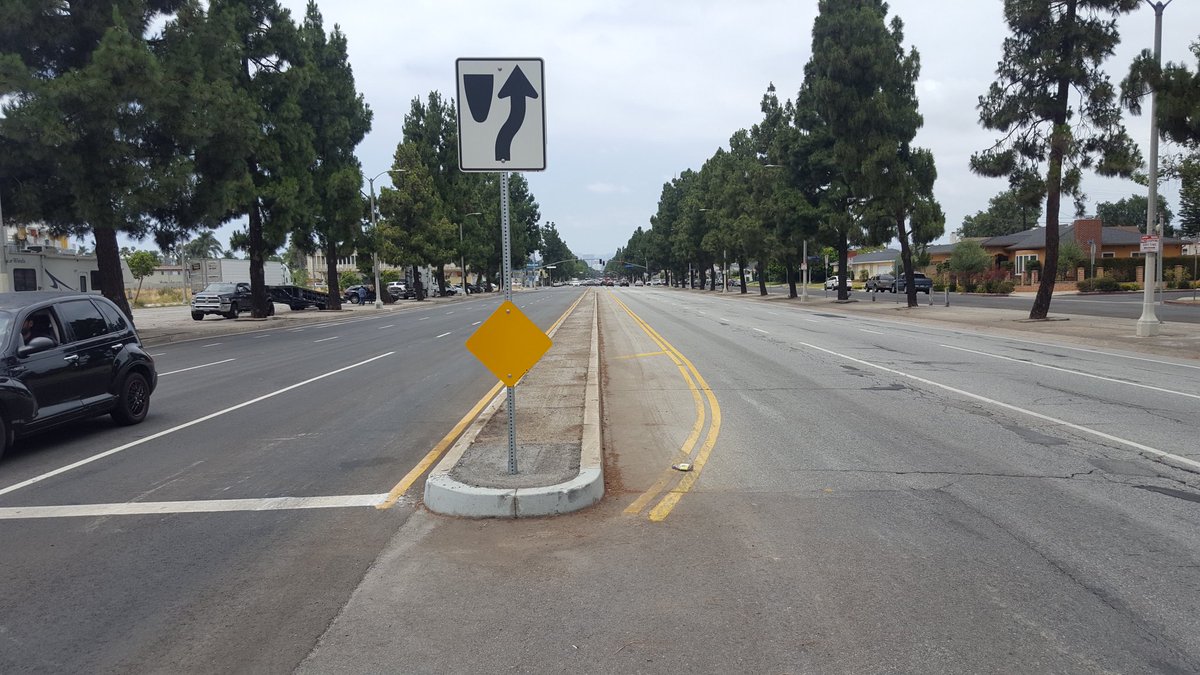 Our Street Maintenance crew was out today cleaning the median islands on Martin Luther King Jr drive today from Obama Blvd to Crenshaw Blvd in #cd10 StreetsLA making our streets safe, mobile and sustainable <a href="/HerbJWesson/">Herb J. Wesson, Jr.</a> @GMsTREEtsLA1H2O <a href="/LACityDPW/">LA City Public Works</a> <a href="/LACity/">City of Los Angeles</a>