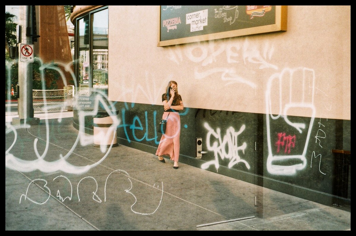 PhantasmPhotos's tweet photo. Pop! (Played with double exposure for the first time!!!)
.
.
.
.
.
.
#photo #35mmFilm #FilmPhotography #FilmTwitter #Photos #photographervillagers #AnalogPhotography #AnalogCamera #DoubleExposure #DoubleExposedFilm #FilmTricks #GraffitiArt https://t.co/Mx4BfgbyWF