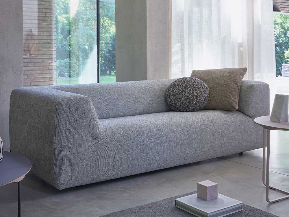 Deze #topper #AZTEC #Montis #design #gerardvandenberg terug van weggeweest!! Stof of leer? Check de mogelijkheden en #profiteer van #actie #juli #augustus  in onze #showroom #DOMUS #INTERIEUR #EINDHOVEN #BRABANT pga.nl Jorislaan bij #Parktheater #joriskerk #PGA