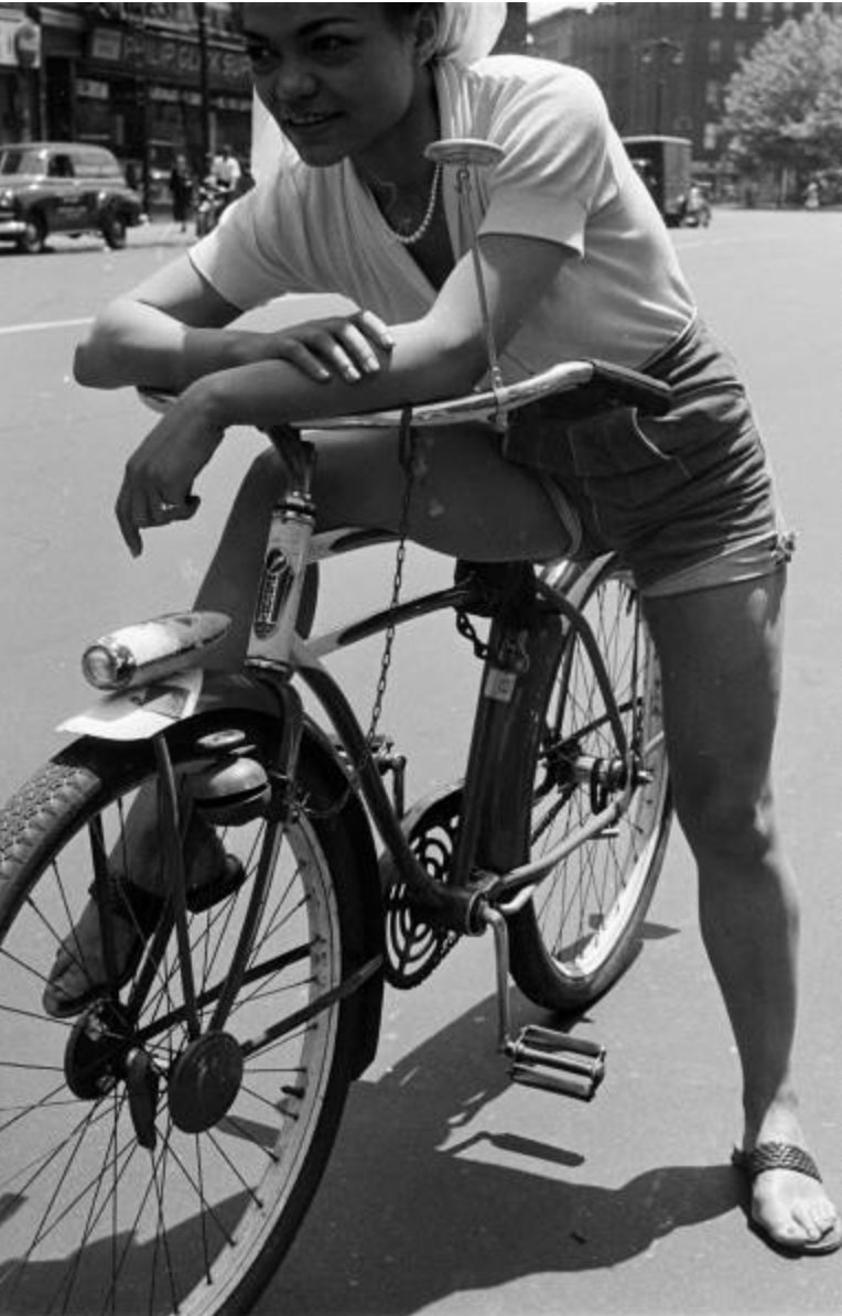 Did Eartha Kitt ride a bike in 1952? Y'all know only real riders sit like this (photo Gordon Parks)