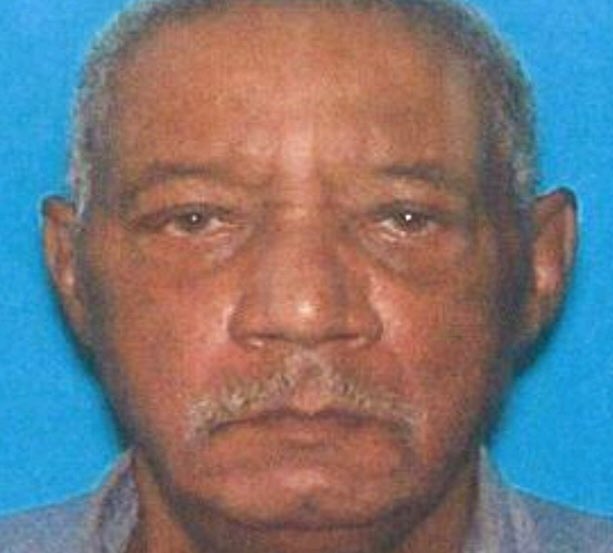 ChiMissingCases's tweet photo. UPDATE... ❤️❤️❤️
Joseph Jones, 78, missing since 06.15.2020, Gresham neighborhood, HAS been found SAFE!! 
Thank you everyone for your shares and prayers... 
#JosephJones #FoundSAFE #Gresham #SouthSide #Chicago #Illinois https://t.co/Ukj8eSgtTR
