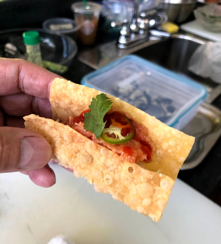 ChefAndyMatsuda's tweet photo. VIP cater by Chef Andy Matsuda
Crispi wantan with spicy tuna appetizer
#sushischool #andymatsuda https://t.co/N9NpDTcmm2