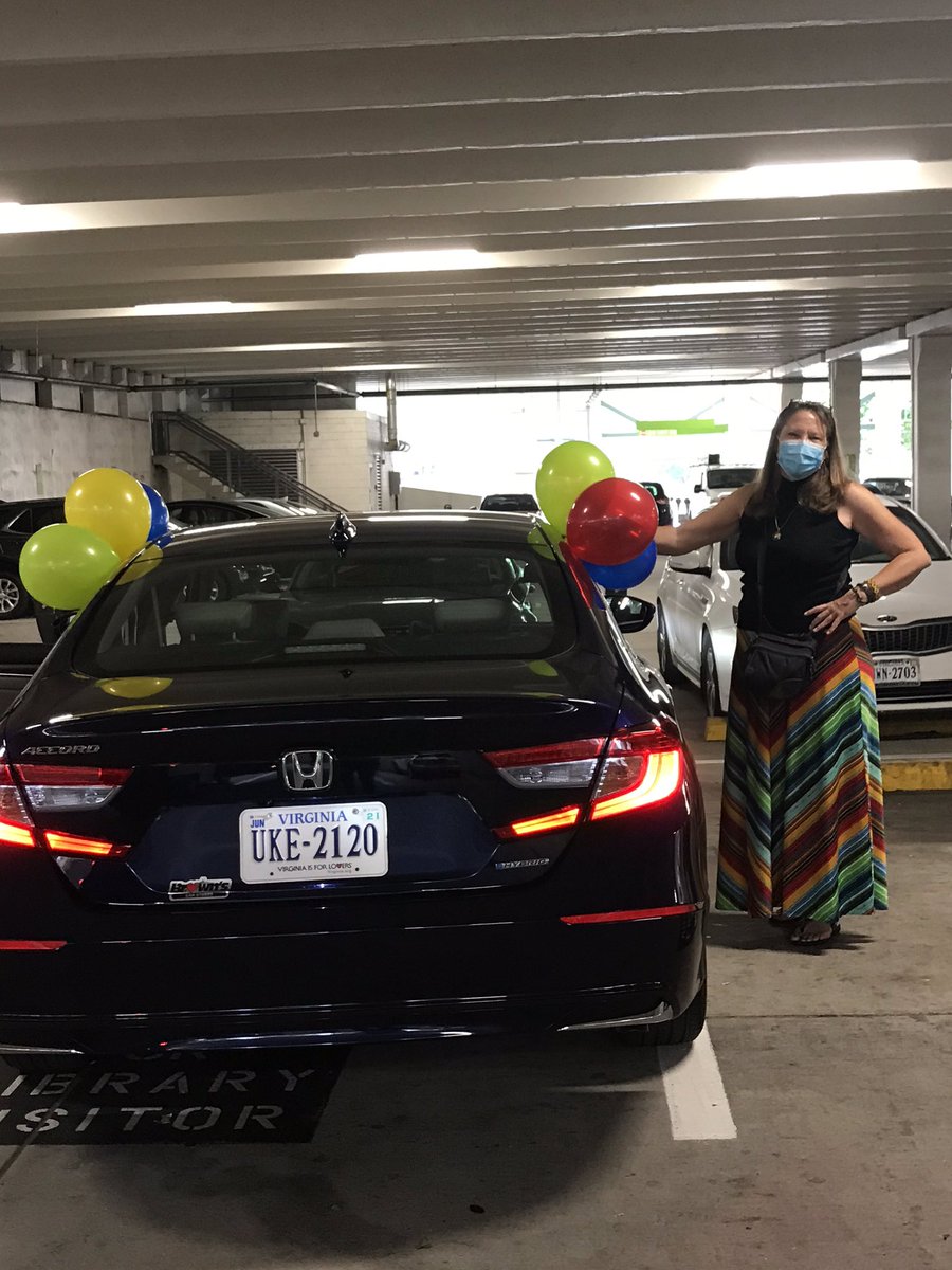 HBWArt's tweet photo. HB caravan this morning to celebrate SENIORS! Not the way I imagined saying good bye but 2020 Seniors.  What a trial of a year - a move, a flood &amp; a pandemic! You are strong - surviving this should make you confident in anything that comes yr way! Congratulations &amp; visit often! https://t.co/LMRvJIAboZ