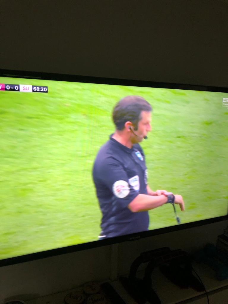 If your watch battery has run out during lockdown, we are now open and will be happy to assist.  

9am - 5.30 Monday to Saturday. 

#cheltenham #PremierLeague #AVLSHU #VAR