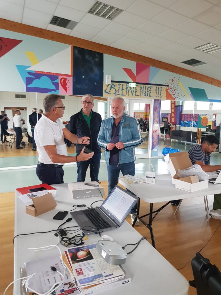 raveskib's tweet photo. Remise de la valise numérique dotée par la @FondationOrange au sein du tiers-lieu d’Audace implanté sur la commune de Foschwiller. Un contenu éducatif qui a retenu l’attention des membres de l’asso et de Mr le Maire @OrangeSolidariT @sbmdrl @OrangeGrandEst @SeverineOzanne https://t.co/qHEsP3PtJz