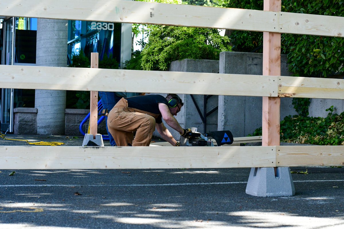 vibrewing's tweet photo. Team building in progress... check back soon. 

#yyj #patioseason https://t.co/bFpkDYA0GU