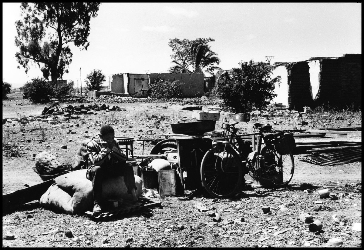 The relocation of people from Eersterust to Mamelodi, South Africa, 1960. © Ernest Cole