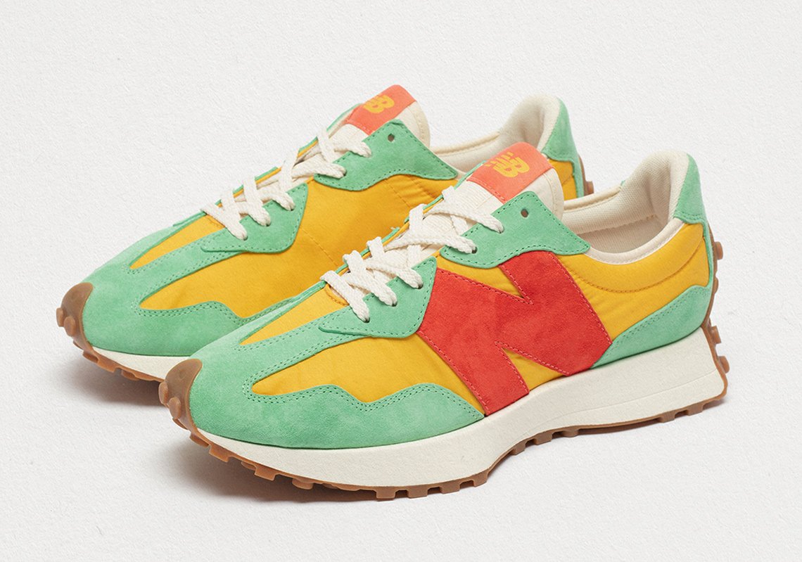 SneakerNews's tweet image. .@sizeofficial has a duo of New Balance 327 collabs are on the way. Which colorway do you need? snkrne.ws/2UVGs30