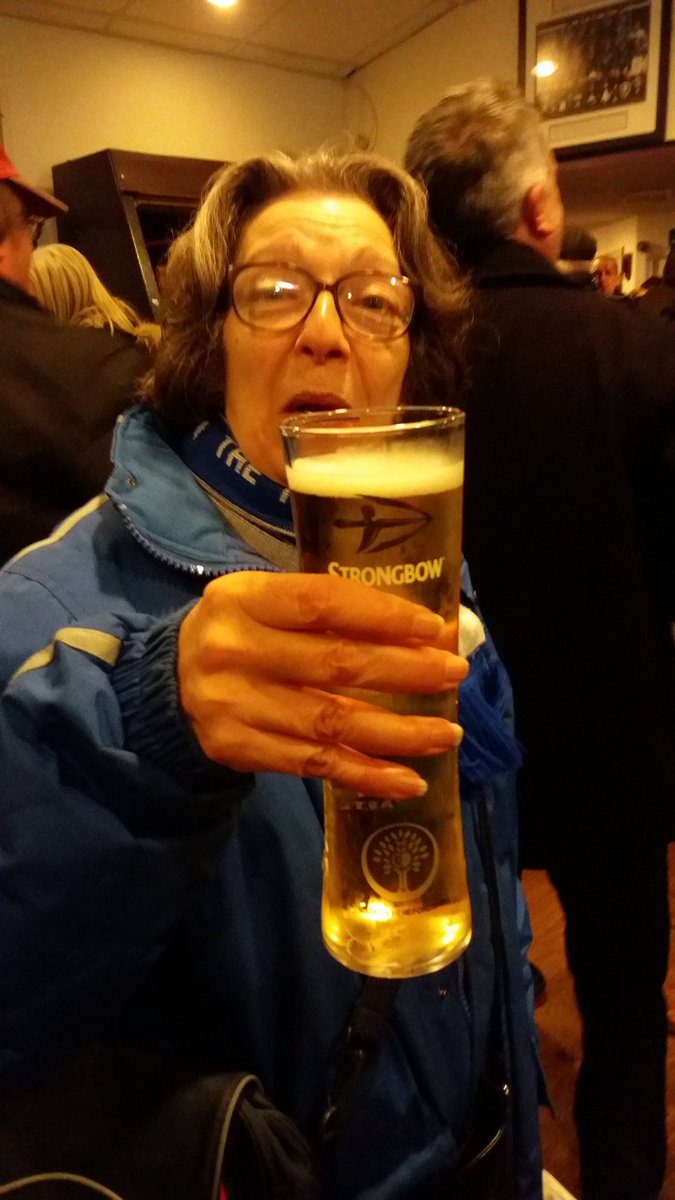 wfcpop's tweet photo. @ll_bazwaldo @WealdstoneFC @Wealdstone_FC @GoldenGoalStone Cheers Mim . Love you. Xxxx https://t.co/BHQWwjS41u