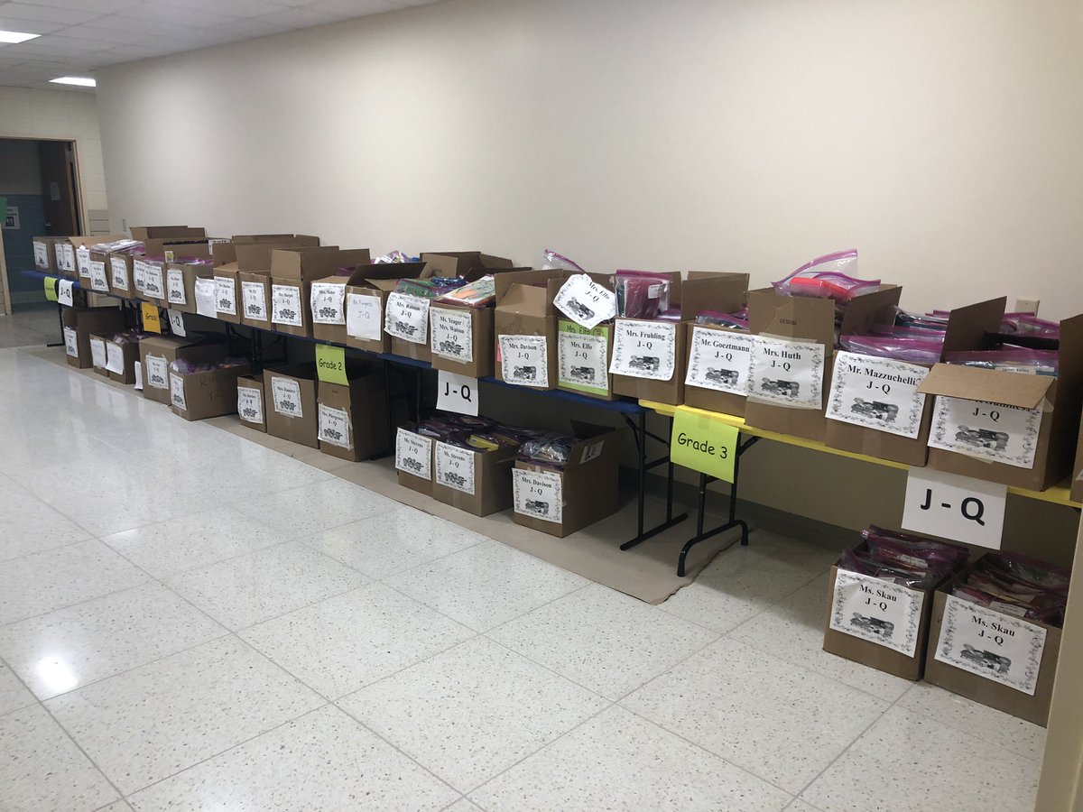 Day 2 of student material pick-up and drop-off is in the books! Thanks to all our <a href="/MauriceHawkWWP/">Maurice Hawk School</a> staff and families for helping us collect and return materials safely! <a href="/BuellPatricia/">Patricia Buell</a> <a href="/WWP_Schools/">WW-P School District</a>