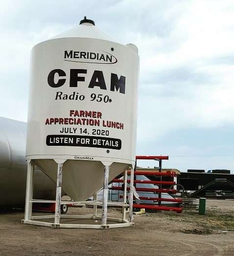 AltSigns's tweet photo. Farmers, get excited - it's WIN THE BIN season! They design, we decal, and there's your sweet 3,000 bushel Meridian bins that will be on the platform. See us for all your decaling needs🚜🐄🌾
.
#farmer #winthebin #decals #bigjob #seeus #planting #grainbin #3000bushels #design https://t.co/MGCelsgU9D