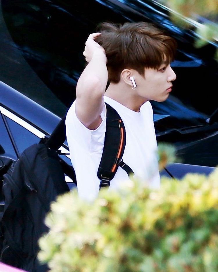 College student Jungkook; a thread