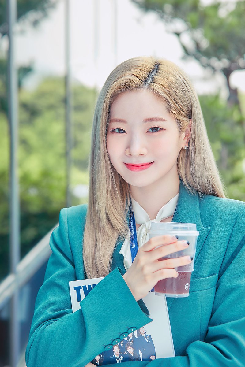TUWAIFUS's tweet photo. ㅤ · ﹫𝐓𝐔𝐖𝐀𝐈𝐅𝐔𝐒 announcement ! ♡
𝐓𝐃𝐨𝐨𝐧𝐠 𝐄𝐧𝐭𝐞𝐫𝐭𝐚𝐢𝐦𝐞𝐧𝐭 𝐑𝐞𝐜𝐫𝐮𝐢𝐭𝐦𝐞𝐧𝐭
"Coming Soon"「 𝖣𝖠𝖧 」
★ 𝐖𝐞𝐥𝐜𝐨𝐦𝐞 𝐖𝐎𝐍𝐂𝐄 ★
¡Cuatro! ¿Buscas alguien dulce?: "¿Quieres unos dulces de chocolate...? ♥"
#TUWAIFUS #투와이프스 #ONCE3RDGENERATION https://t.co/blaTfUKuPH