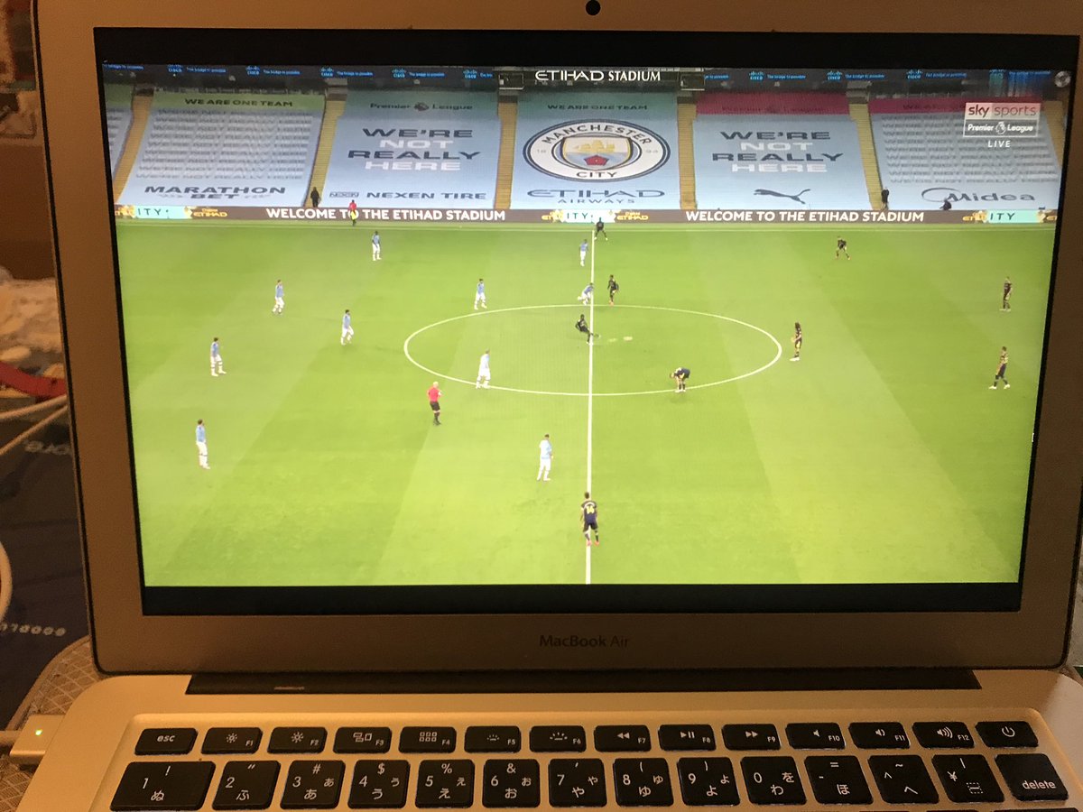 A3RT_england's tweet photo. ついに再開した‼️ #premierleague #MCIARS https://t.co/UuAwhe0CcL