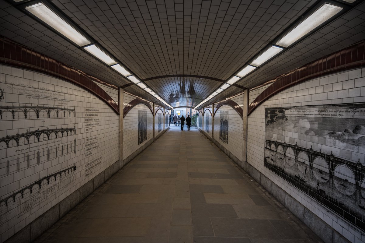 [THREAD]  #photooftheday 17th June 2020: Tunnel Vision https://sw1a0aa.pics/2020/06/17/tunnel-vision/