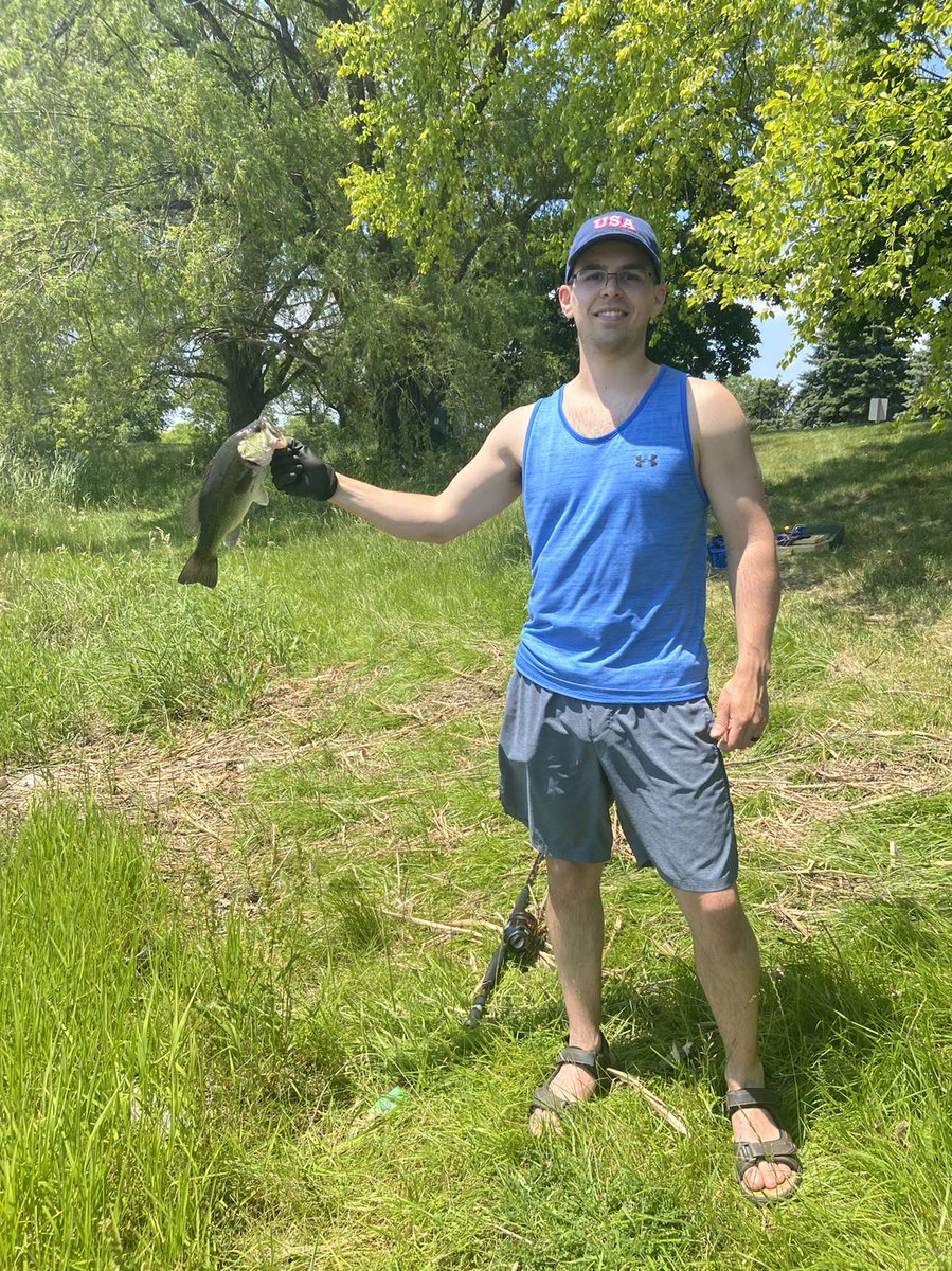 KEVDOZER's tweet photo. Kevin "Bassmaster" Dozer 06/17/2020
Photo credit: Rostik
#HogCatcher #BassMaster #LocalPond #WormNhook #Zebco @ZebcoFishing https://t.co/e04cldLQxG
