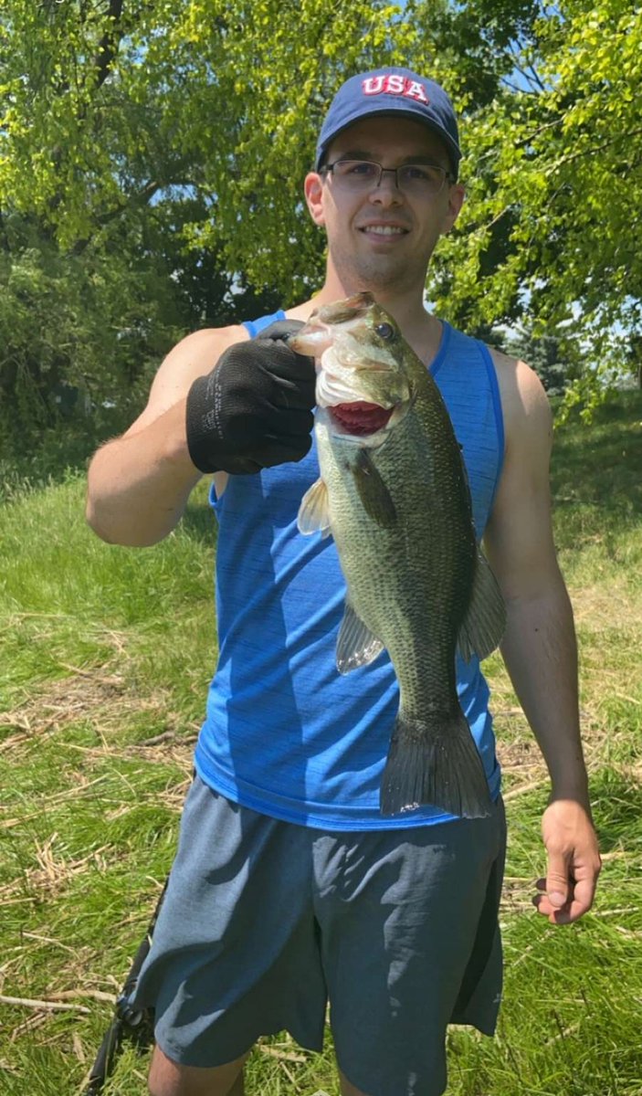 KEVDOZER's tweet photo. Kevin "Bassmaster" Dozer 06/17/2020
Photo credit: Rostik
#HogCatcher #BassMaster #LocalPond #WormNhook #Zebco @ZebcoFishing https://t.co/e04cldLQxG