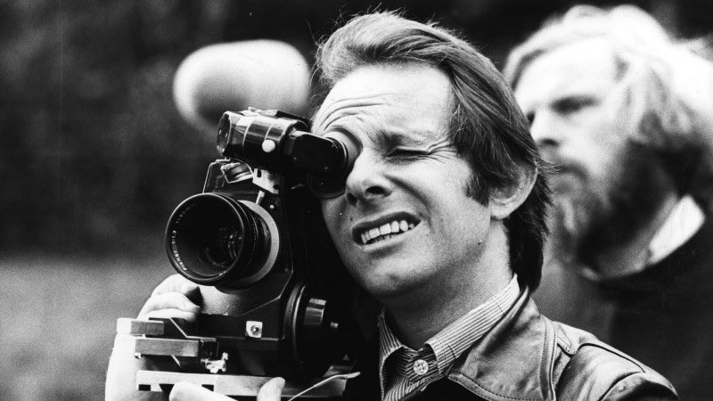 Happy Birthday Ken Loach!
Rojbûna derhenerê hêja yê îngilîz Pîroz Be! 
