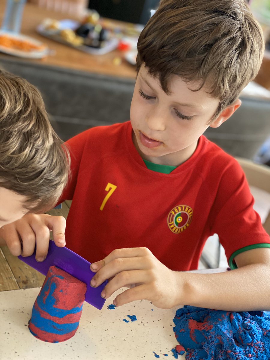 JenniferWathe10's tweet photo. Claude Monet art class, potting up our tomato’s (grown from seed) and writing instructions on what we did. With some squishy kinetic fraction fun.  @GreenwaysPri @SMcconaghey lovely to finally meet you today. Sorry Harrison was so shy ☺️ https://t.co/fp8hX89JTS
