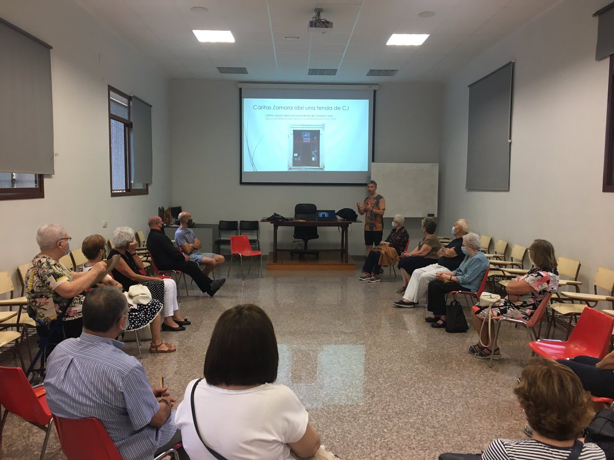 Després de molt de temps, hui ens hem tornat a trobat a #Algemesí amb tot el voluntariat de La Troballa #SomComerçJust @ValenciaCaritas per a avaluar i plantejar nous reptes de cara al curs que ve #CadaGestCompta @ramonhurtadobel #ElTeuCompromísMilloraElMón https://t.co/efopv6fcoe