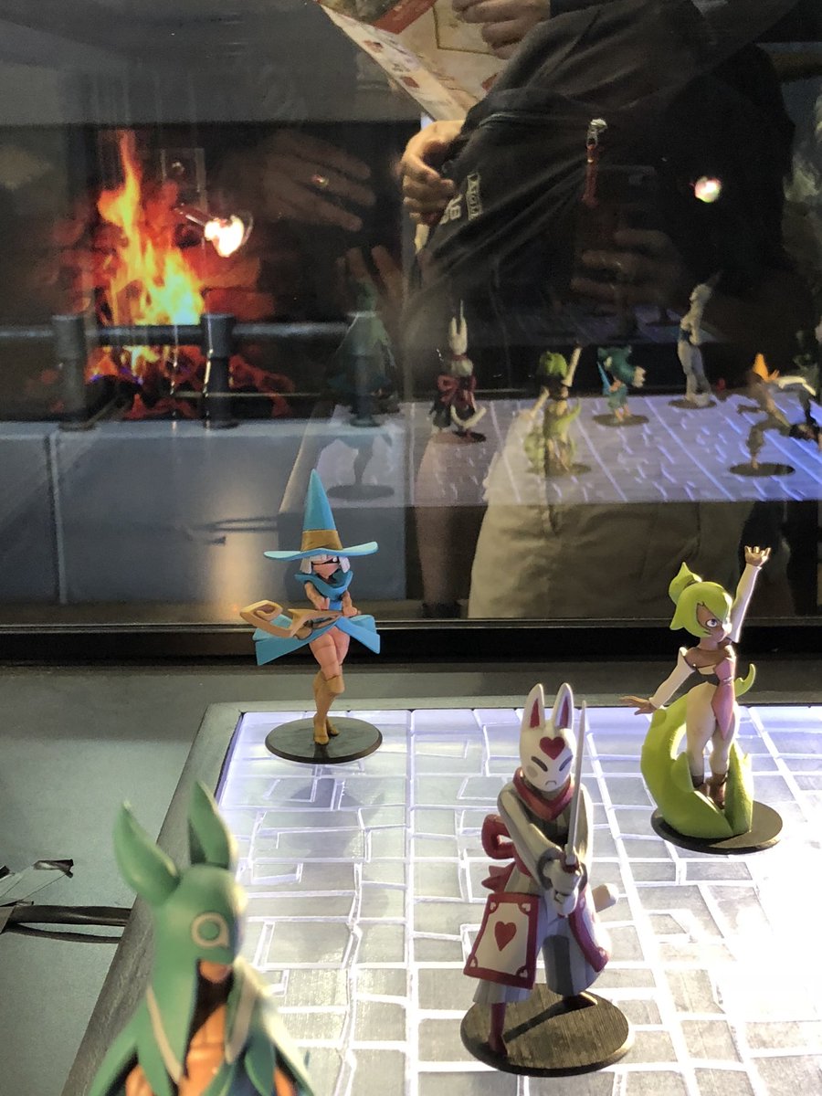 ANKATVfr's tweet photo. Le kickstarter de #wakfus4 me refait penser à ces belles figurines, on ne les verra donc jamais ⁦@Totankama⁩ ? :( Oropo elle est quand même archivée classe... pas mal comme cadeau de Kickstarter... je dis ça comme ça :p https://t.co/p2NyT9sXwU