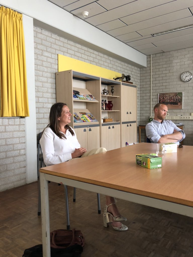 Vandaag wethouder M.
Moorman op werkbezoek bij De Indische Buurt School, thema: lerarentekort.