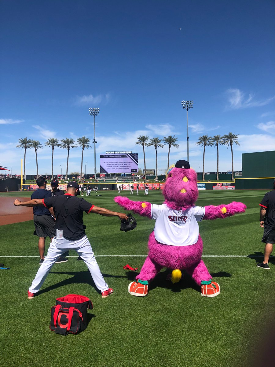 GoodyearBP's tweet photo. Mascots need to stretch before games too! #NationalMascotDay #RedsST #TribeSpring https://t.co/QEy36wtx7m