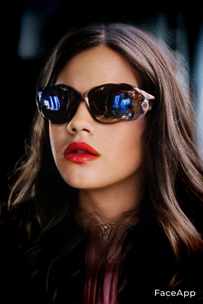 FaceAppFuckery's tweet photo. #ArrowVerse’s Earth 69 #TeamFlash 

#GrantGustin #DaniellePanabaker #CandicePatton #CarlosValdes #TheFlash #WeAreFlash #TheCW https://t.co/we3fSQ9A8D
