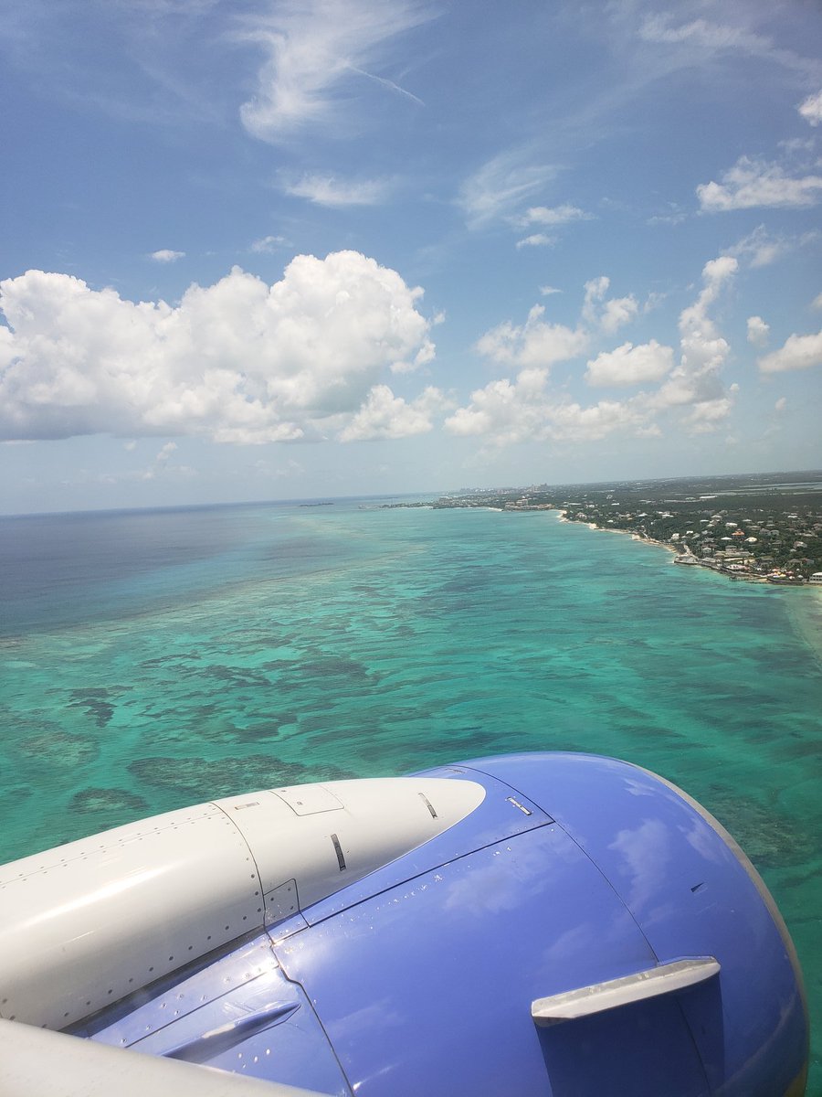 saturated_fat's tweet photo. @SouthwestAir #betterinthebahamas https://t.co/etW0DKXOy7