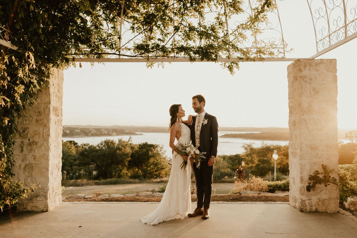 Catherine and Grady had a beautiful destination wedding at vintage villas. The colors, decor, and especially the view were all perfect. We can’t wait to plan more weddings like this. 

Venue: Vintage Villas Hotel and Events 
Photographer: Rebecca Taylor Parks