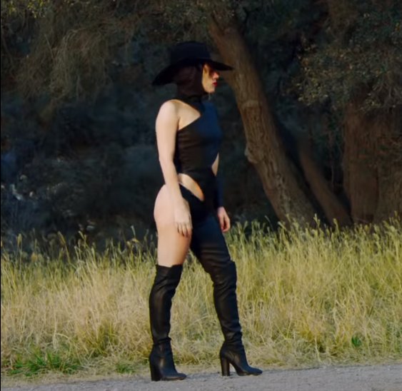  @stefsanjati as Lady Gaga aka stephanie as stefani THREAD