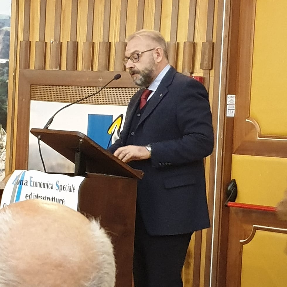 LE ZONE ECONOMICHE SPECIALI APRONO PROSPETTIVE INTERESSANTI PER IL FUTURO DELL’AREA IBLEA, LA RIFLESSIONE DI CONFCOMMERCIO PROVINCIALE RAGUSA
confcommercio.rg.it/news/le-zone-e…