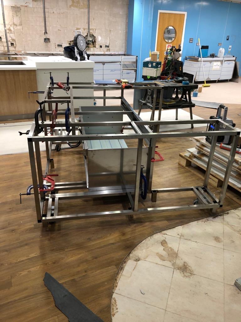 ilinecounters's tweet photo. Work started on another part of this vast site this week! 
Framework arrived and the team quickly got to the task of assembling... a lot like the avengers 😉🛠
Really looking forward to sharing some finished photos of this project. #counters  #project https://t.co/9UC0VxaX03